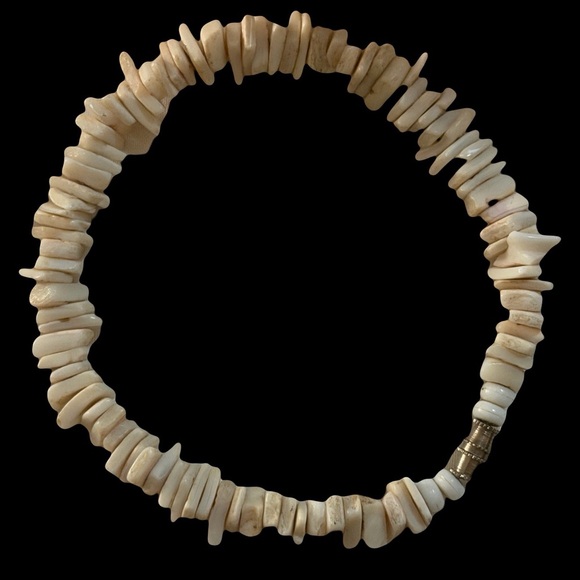 Jewelry - Chic Cream Shell Bracelet D6